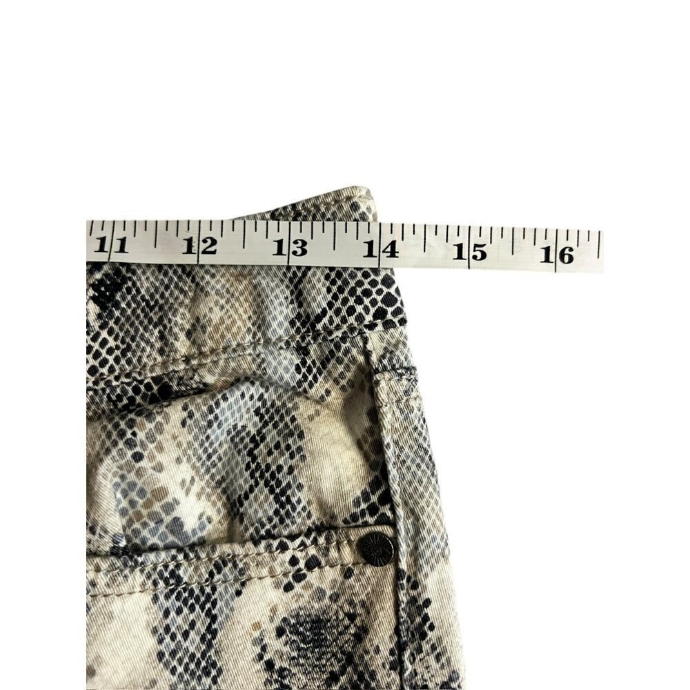 Sofia Vergara Women's Rosa Curvy Ankle Animal Print Jeans - Picture 4 of 8